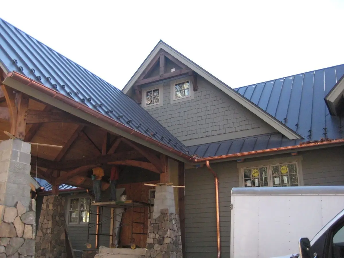 Craftsman Roofing team delivering quality roofing work in Willowbrook
